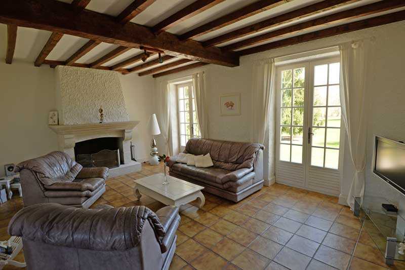 Fine Stone Country Houses and Traditional Homes for Sale in France