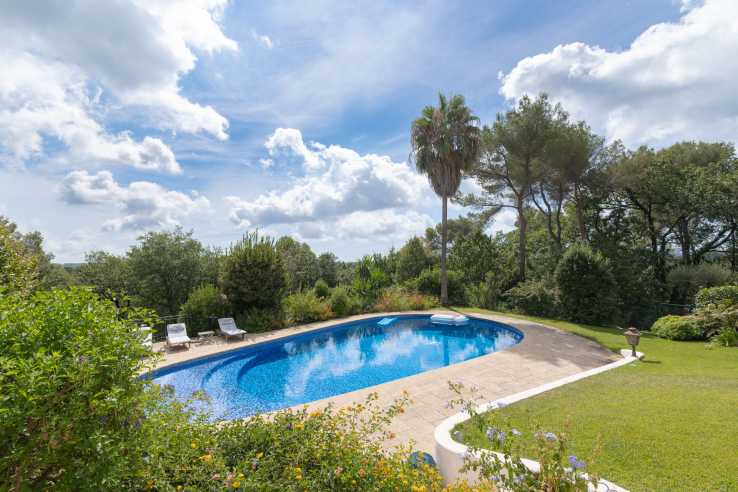 5 Bed Countryside House For Sale Near To Roquefort Les Pins